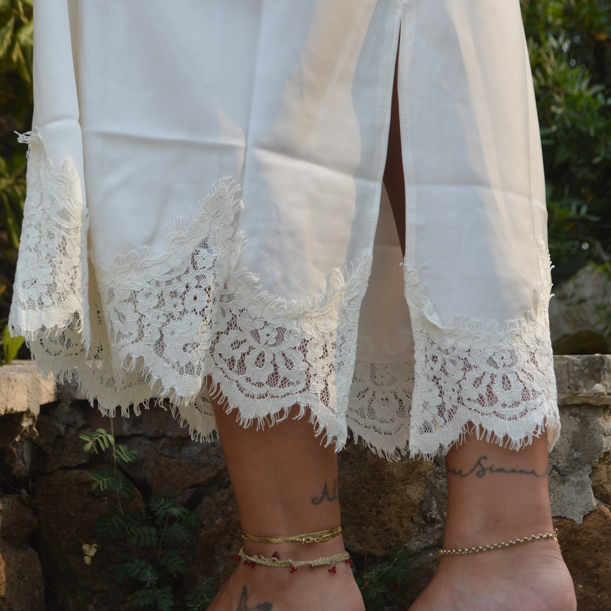 COLETTE LACE SKIRT