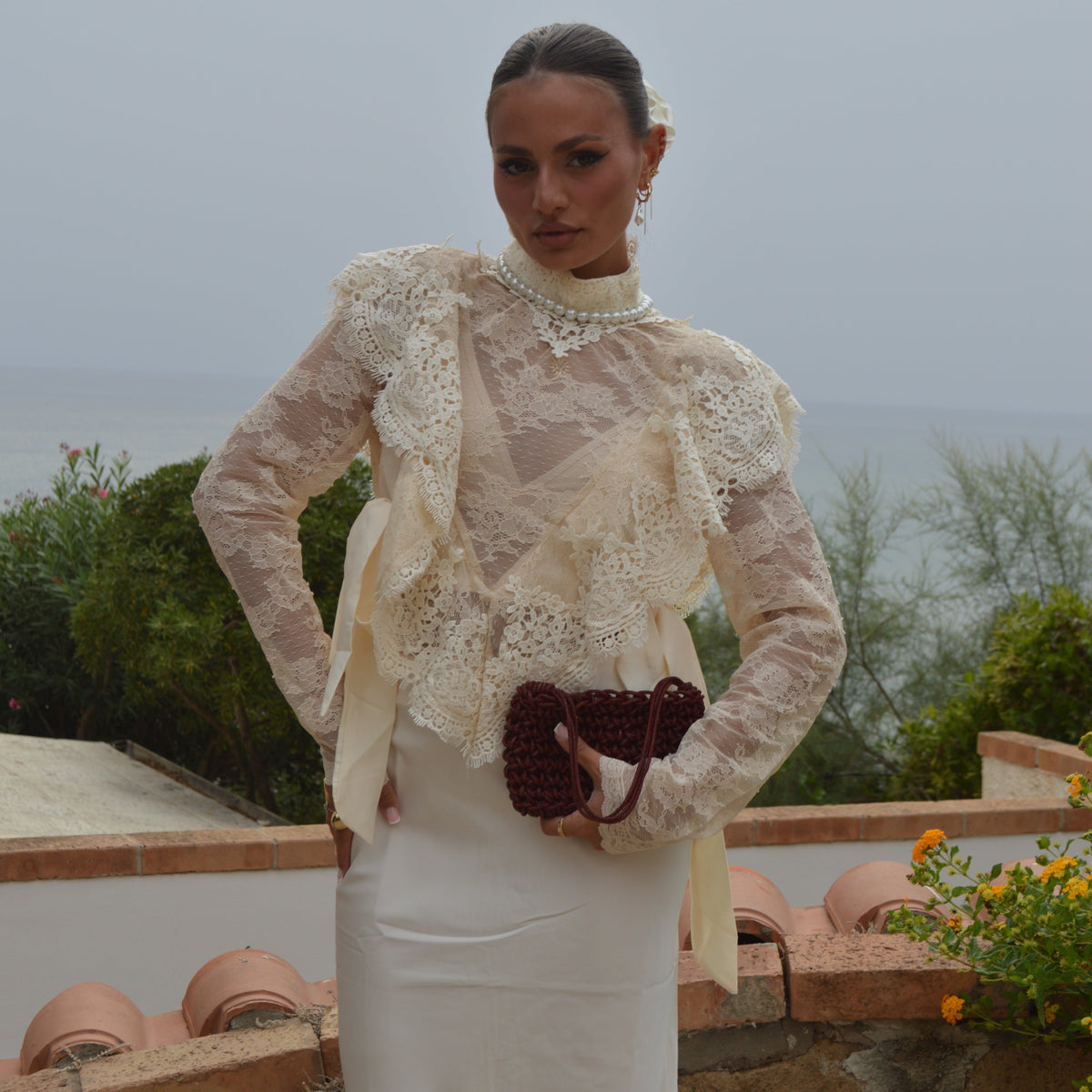 LACE BLOUSE
