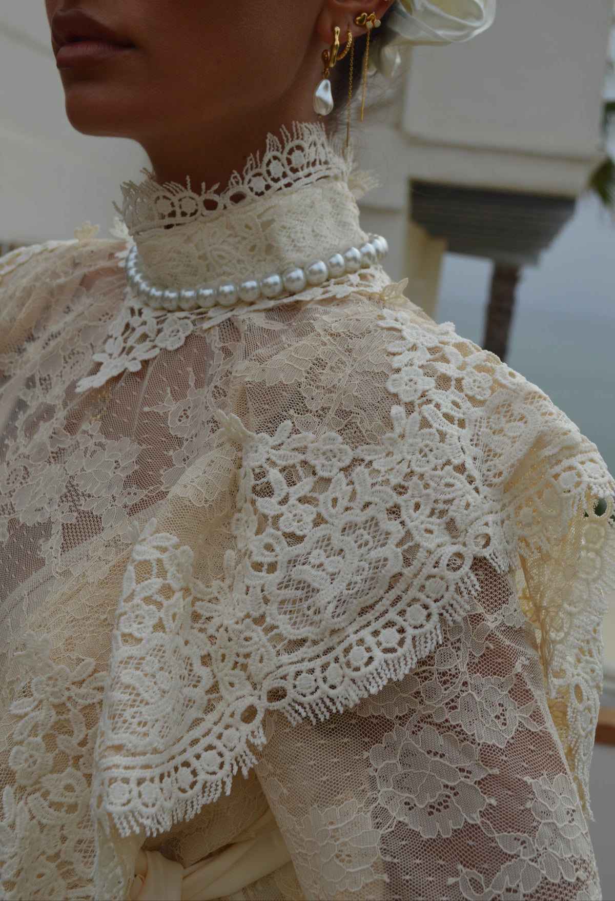 LACE BLOUSE