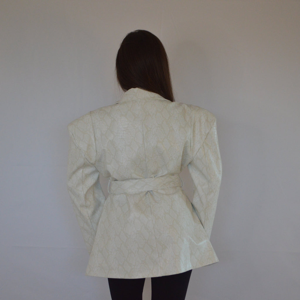 SNEKY JACKET
