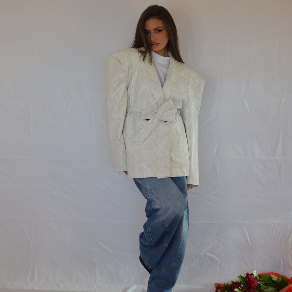 SNEKY JACKET