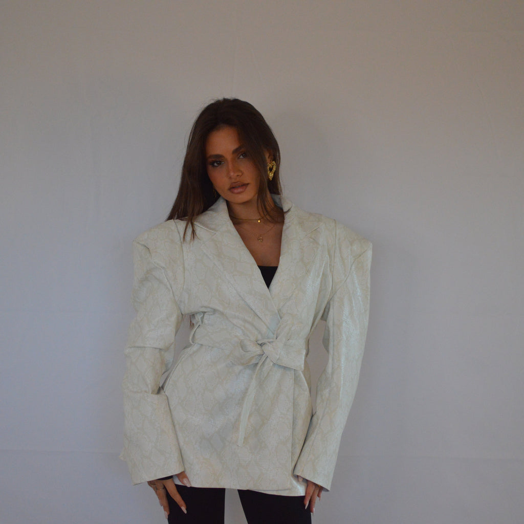 SNEKY JACKET