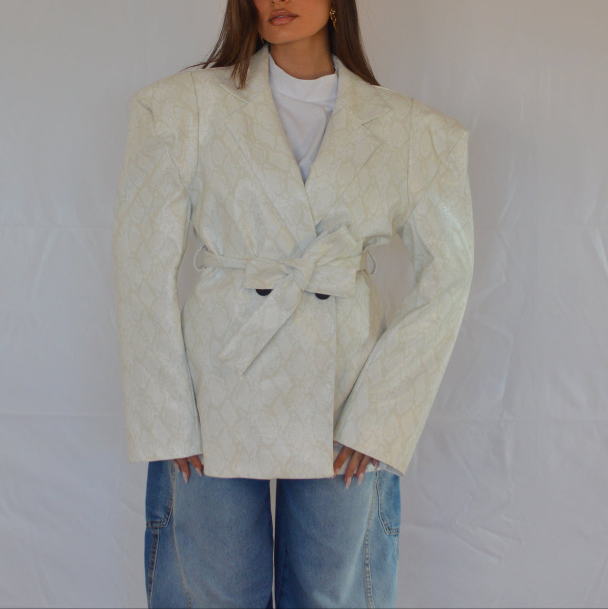 SNEKY JACKET