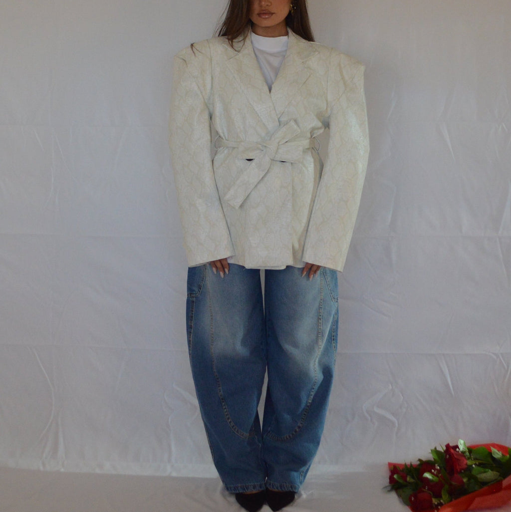 SNEKY JACKET